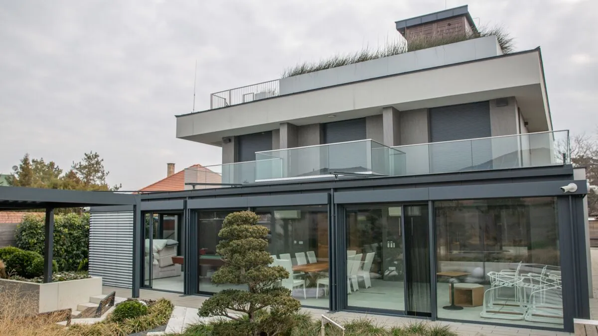 Ruszin-Szendi Romulusz 684 millió forintból felújított honvédségi villája (Fotó: Ripost)