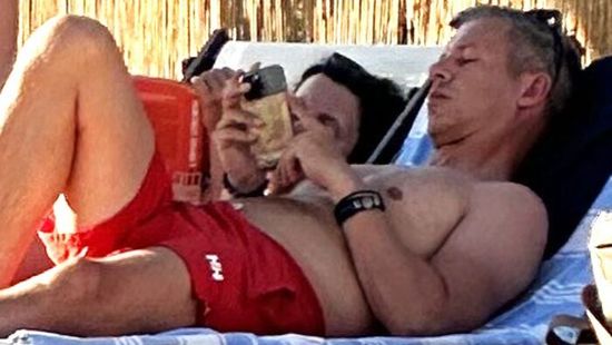 Magyar Péter "jól berúgott". Állítja egy vele együtt nyaraló nő