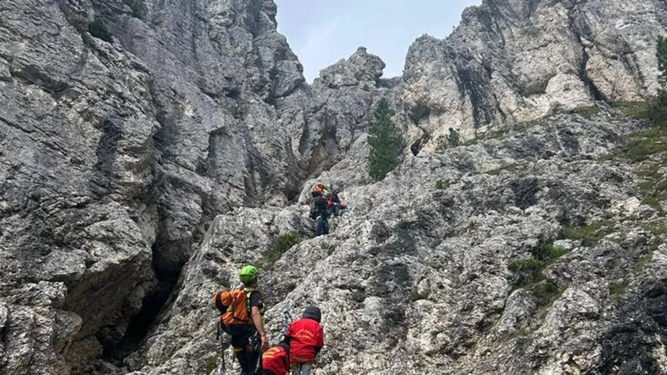 Halálos csapdából mentettek ki három magyar gyereket