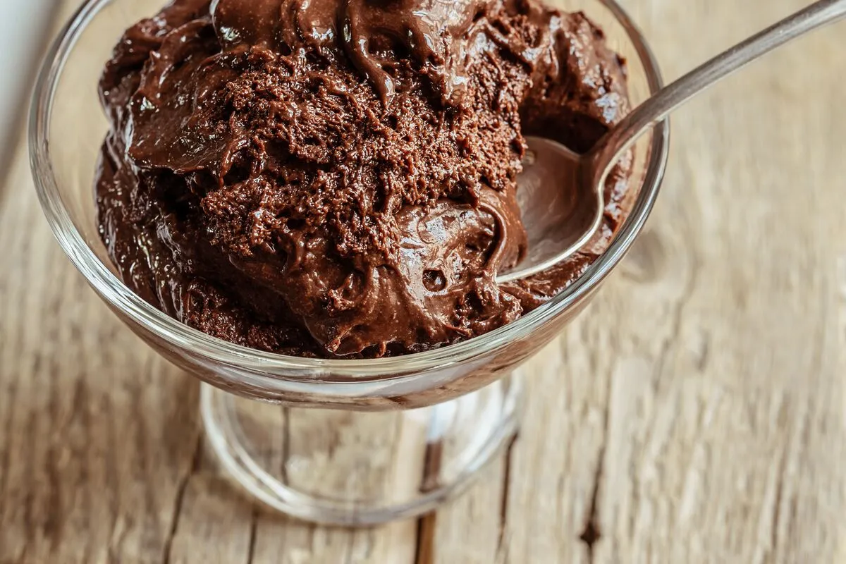 Finom, diétás csokimousse almával.