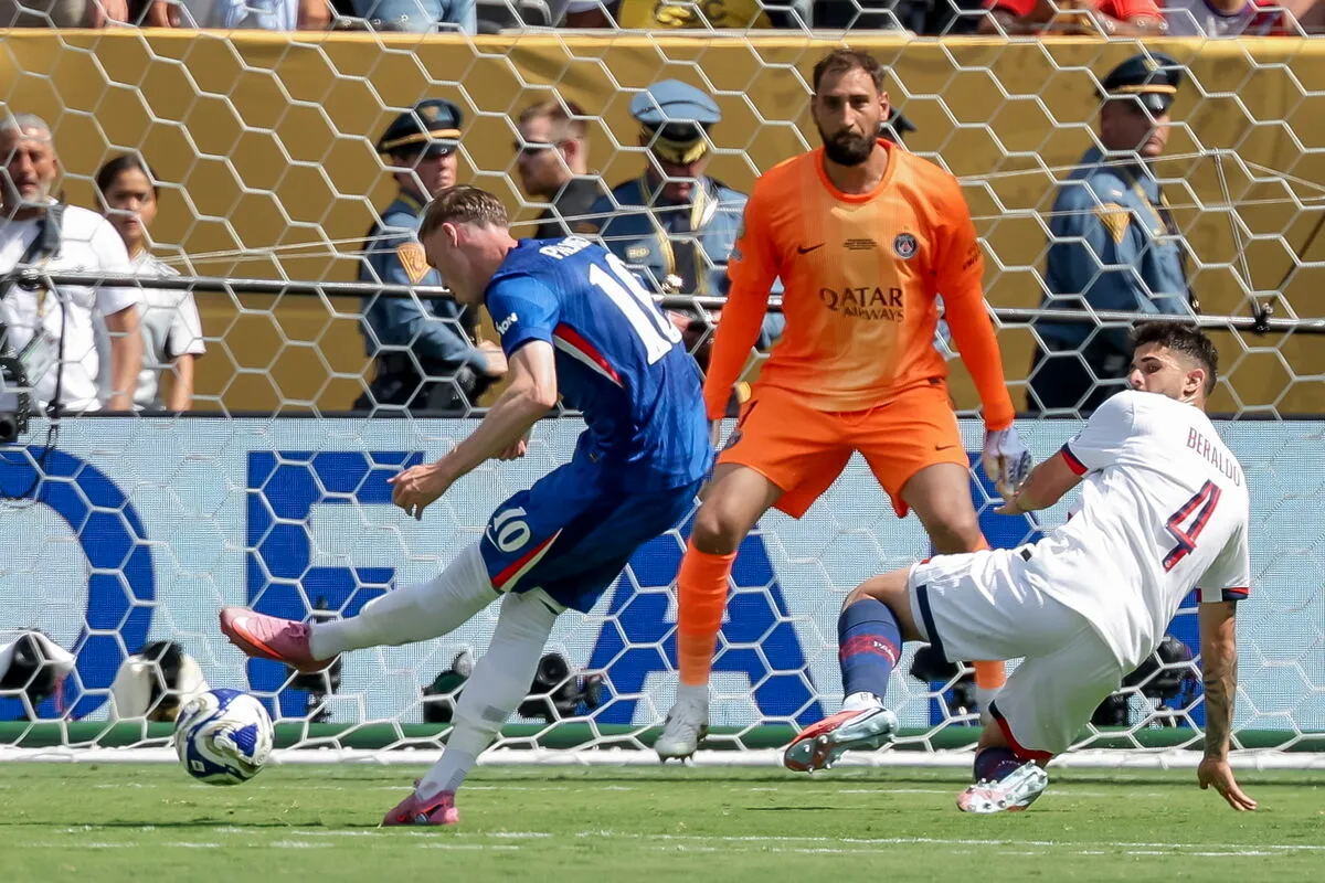 A Chelsea - PSG meccse a hazai sztárokat is megosztotta