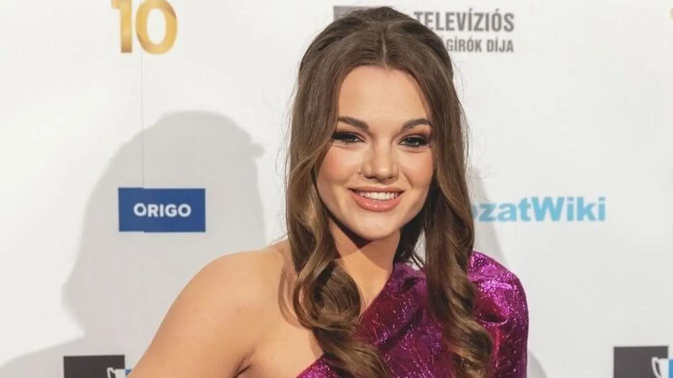 Ismert férfi oldalán tűnt fel a TV2 sztárja