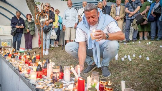 Gyertyagyújtással emlékeztek a halálra vert férfire