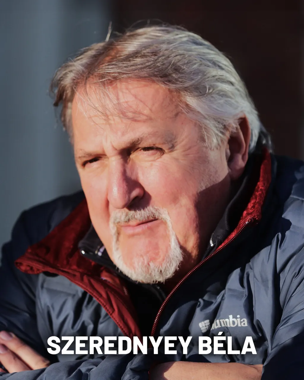 Szerednyey Béla alakította a szerb származású katonát. A 67 éves színész már több, mint negyven esztendeje a Madách Színház társulatának tagja, bár a külföldi jogtulajdonban lévő darabokból visszaadta a szerepét. Az elmúlt években olyan sikerdarabokban láthattunk, mint a Mamma Mia!, a Mary Poppins vagy a Páratlan páros. A tévénézők a 200 első randi, a Pepe című sorozatban láthatták. A színész 2014 óta boldog házasságban él 17 évvel fiatalabb nejével, Szilviával. 