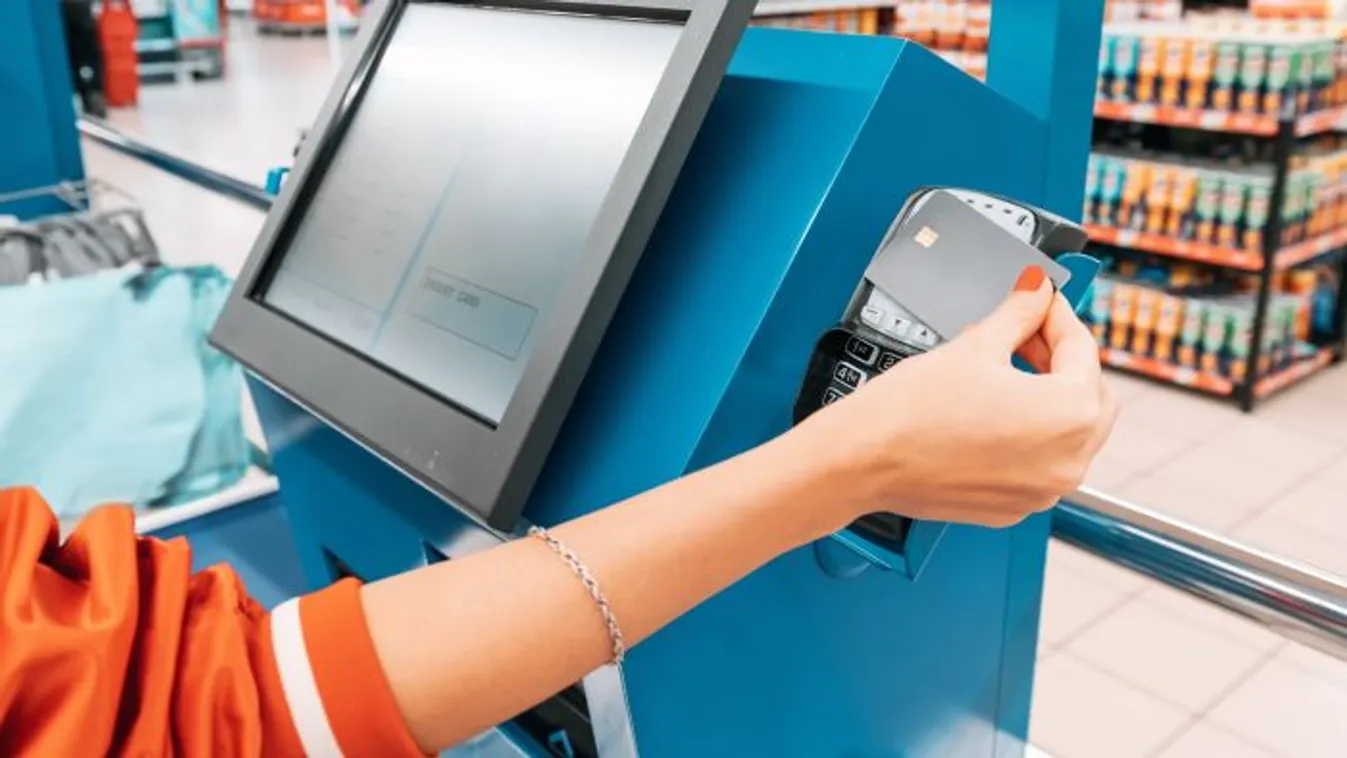 Zseniális módszerrel rukkolt elő a bolti csaló