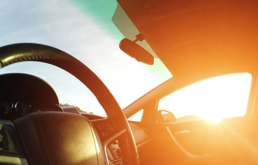 autó, utastér, forróság, kánikula, meleg, kocsi, nap, nyár