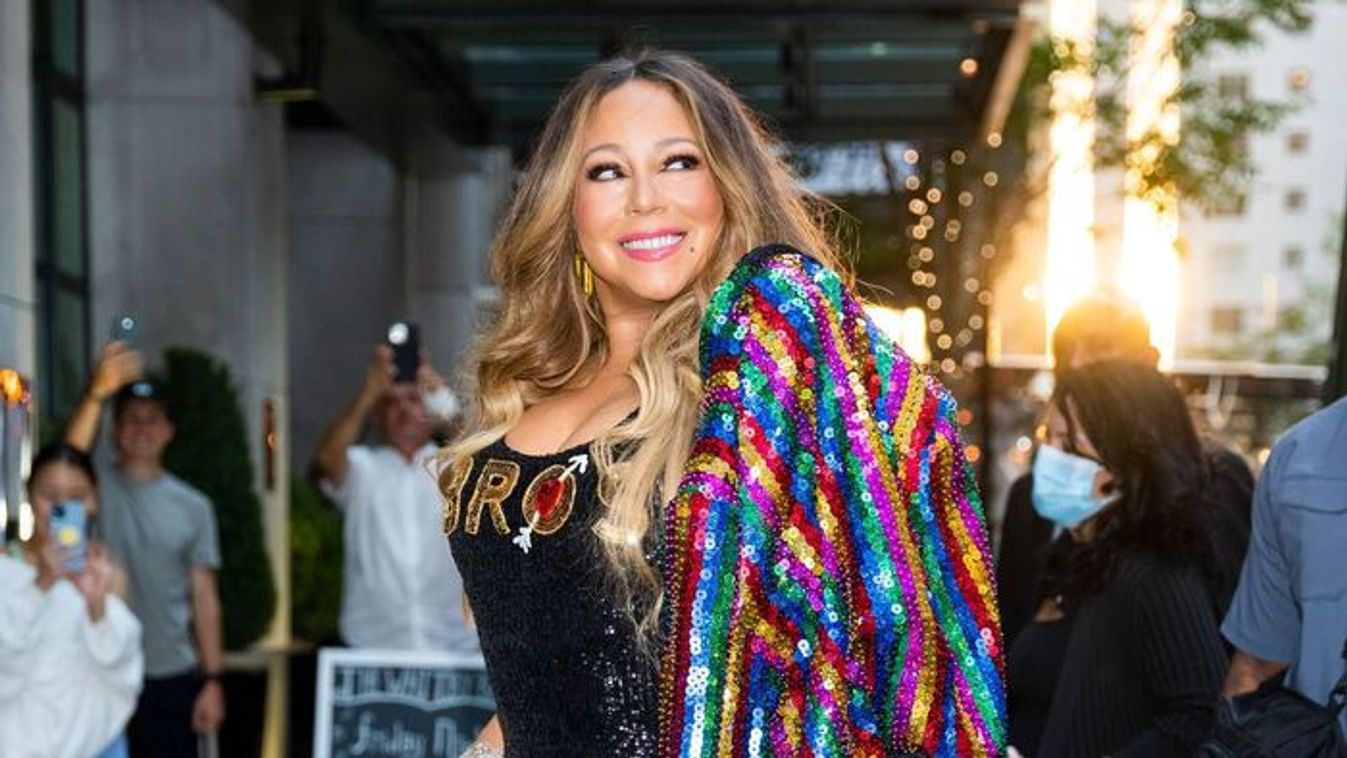 Mariah Carey keményen rámarkolt Rihanna mellére a koncerten - Videó