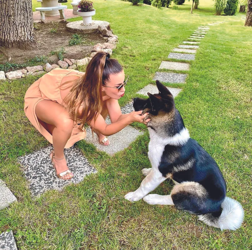 Kedvencek rovatban Kocsis Alexandra és a kutyája, Max - RIPOST
