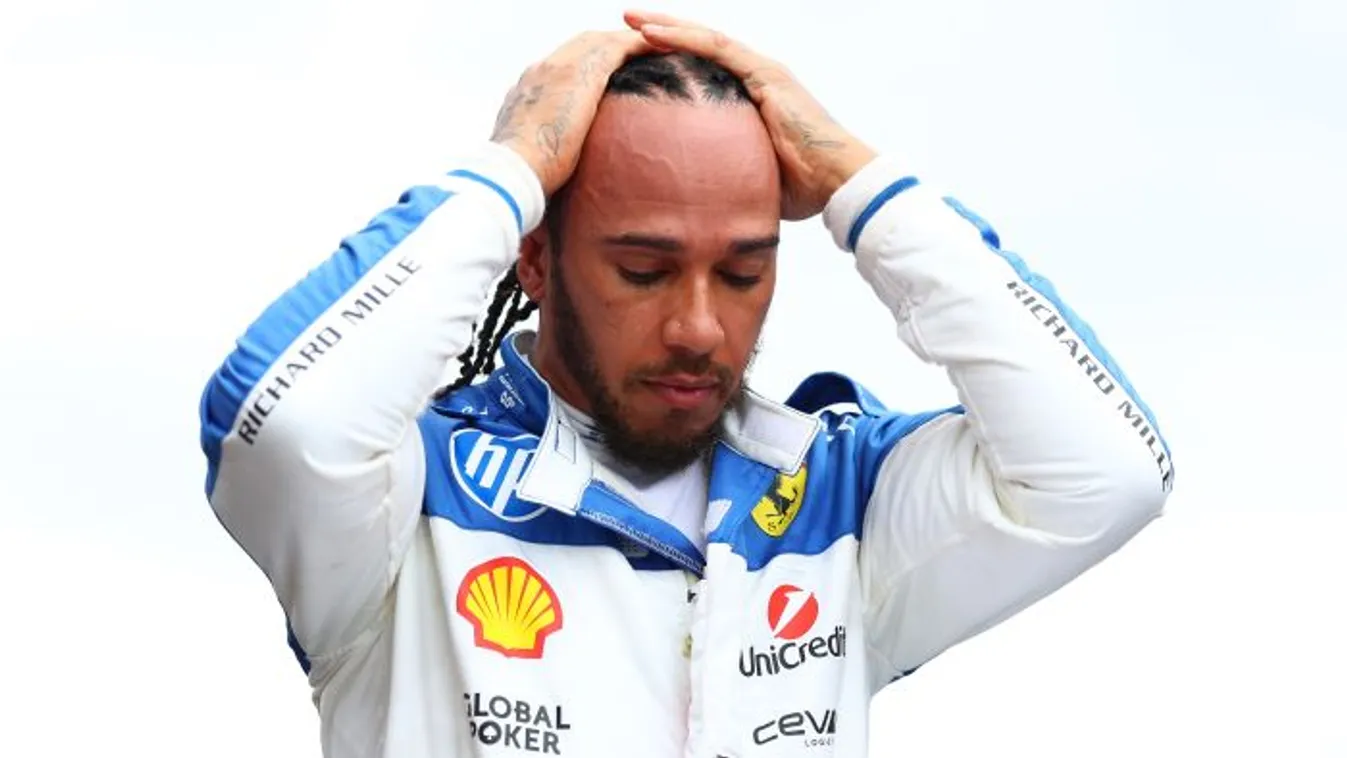 Hamilton még mindig a Mercedes csapatával utazik