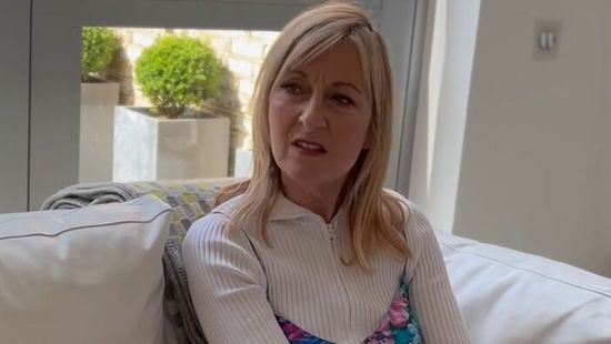 „Azt hittem, csak menopauza” - Szörnyű betegséggel diagnosztizálták a híres műsorvezetőt