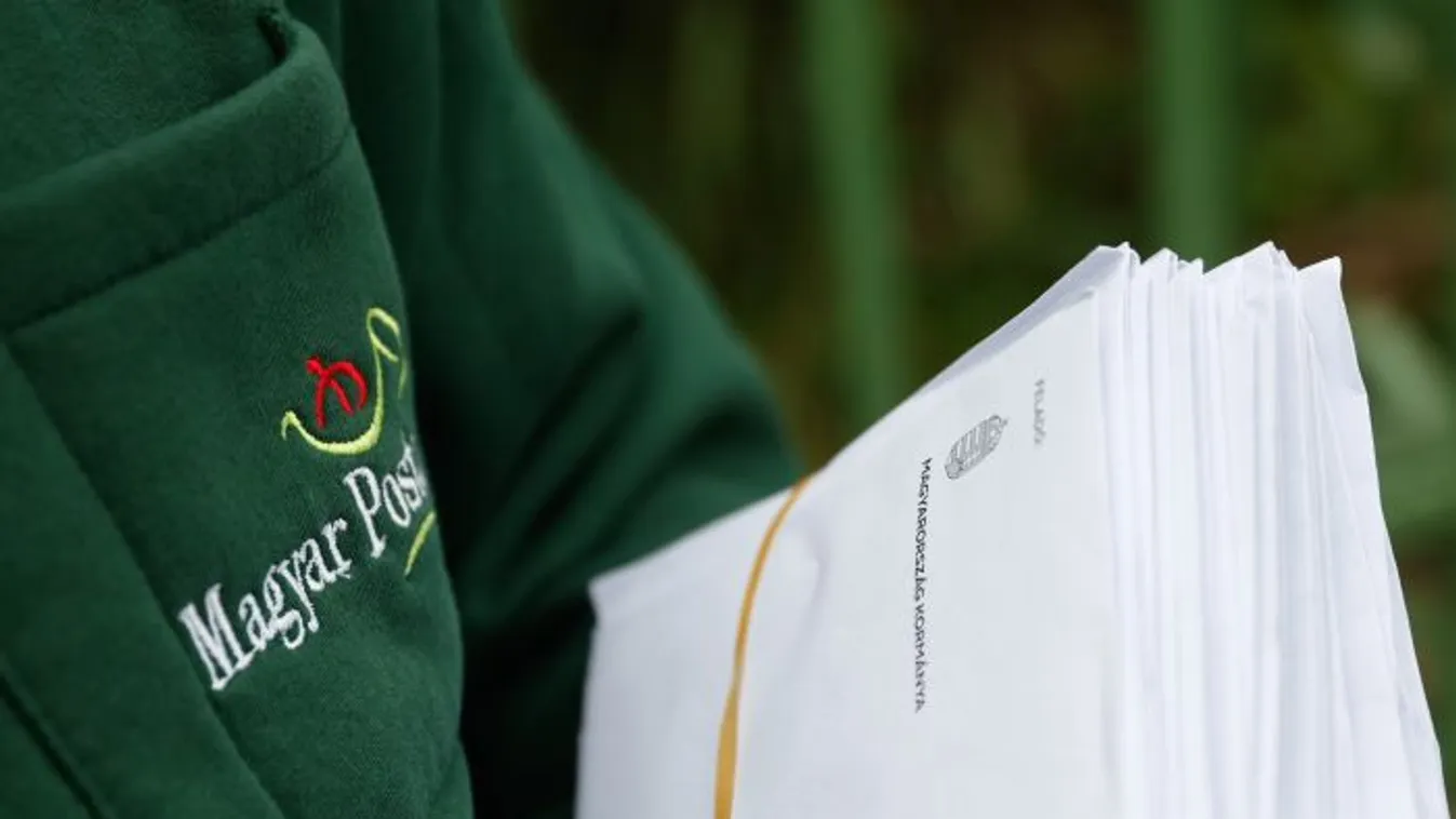 Így tiszteleg Buzánszky Jenő tiszteletére a magyar posta