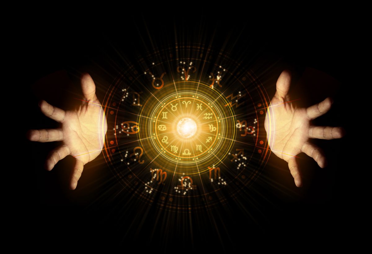 4 csillagjegy Zodiac,Signs,Inside,Of,Horoscope,Circle.,Astrology,In,The,Sky
