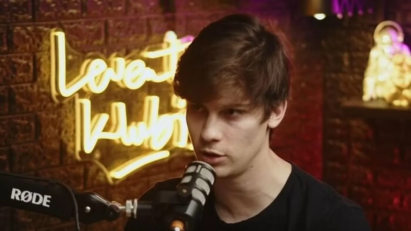 A Farm VIP sztárja megdöbbentő szexvideóra bukkant a fiókban