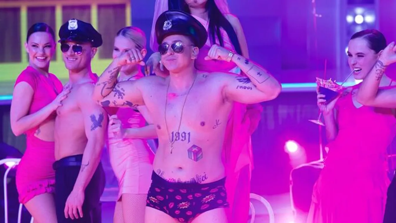 Aurelio elhagyta a családját, külföldről jelentkezett