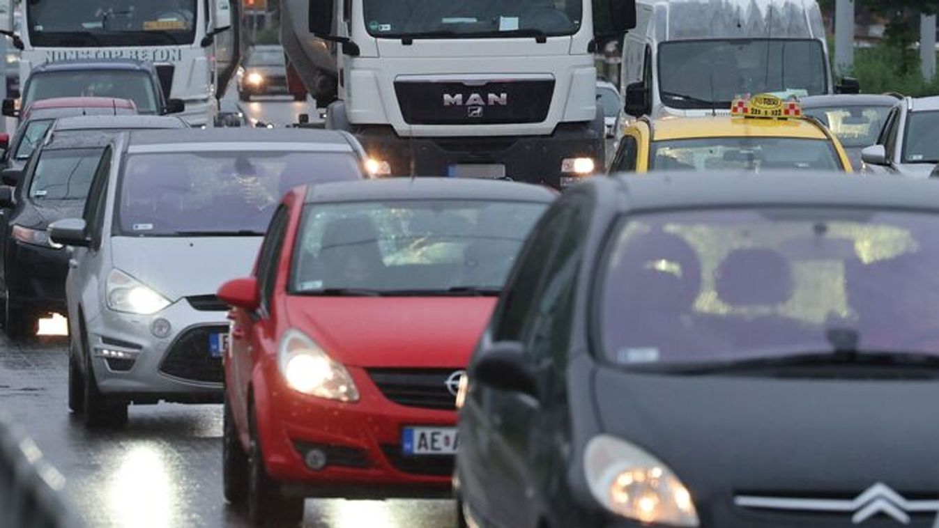 Elesett az M7-es, nehéz Budapestre jutni a Balatonról