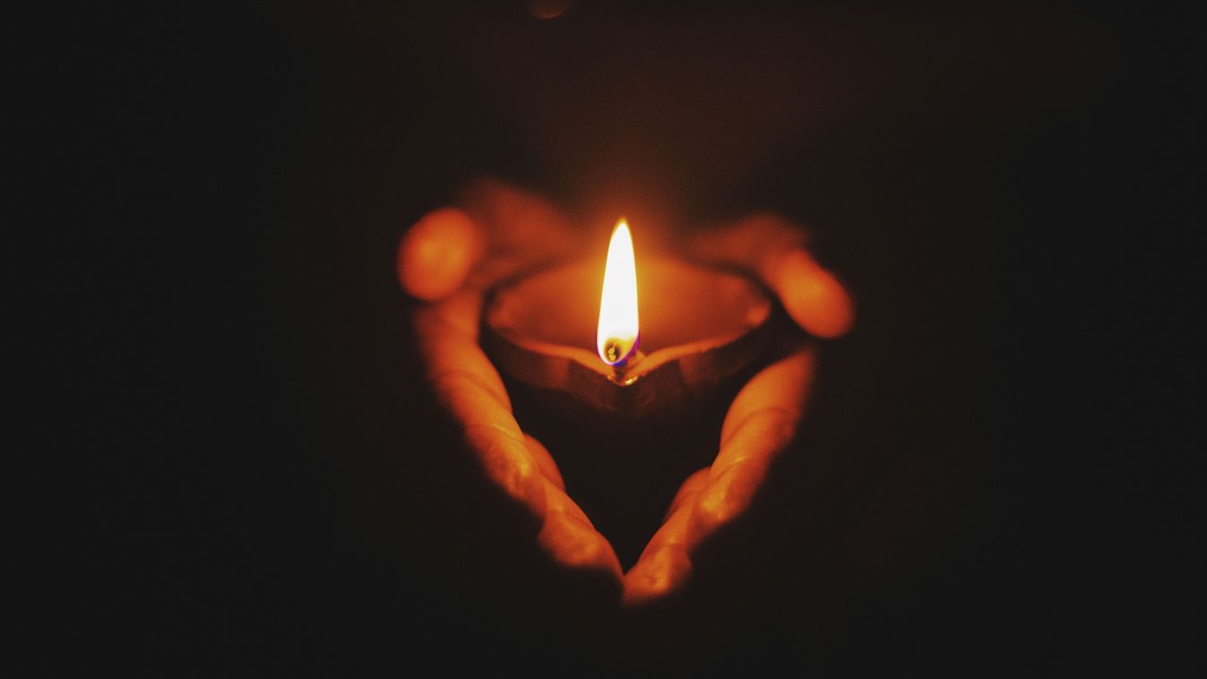 Borzasztó: otthonában rejtette el ikrei holttestét egy édesanya