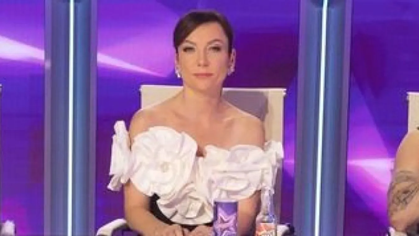 Habos-babos ruhában Rúzsa Magdi tündéri kislánya - Fotó