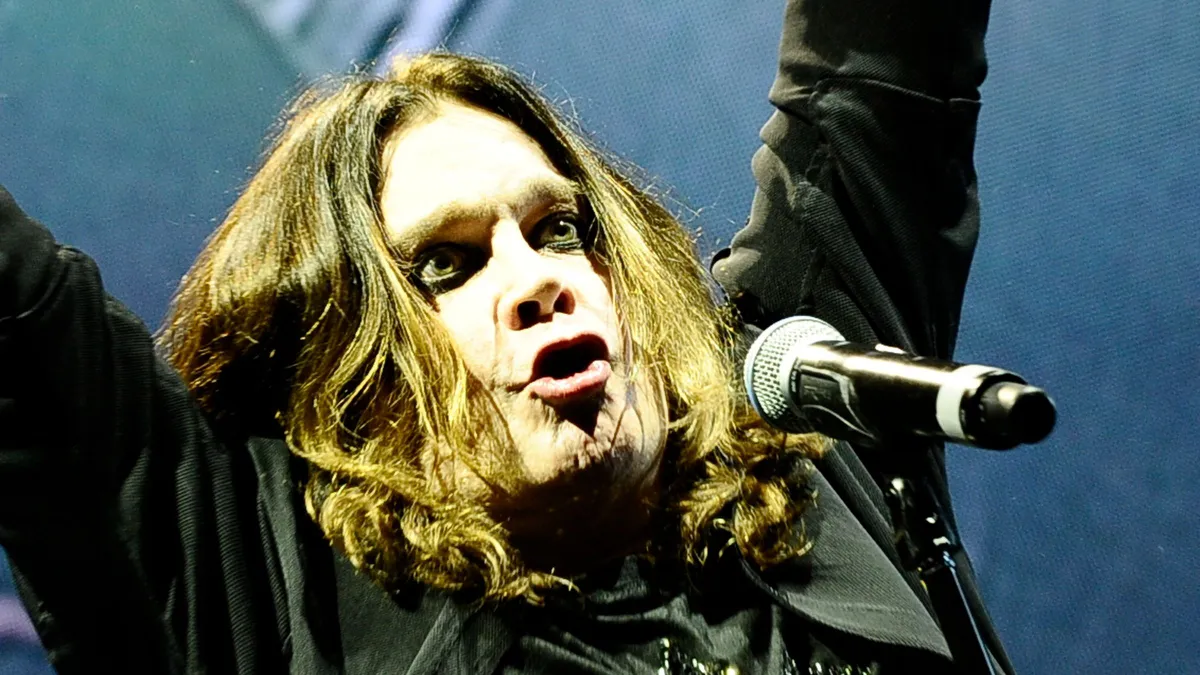 Ozzy Osbourne 76 éves korában halt meg.