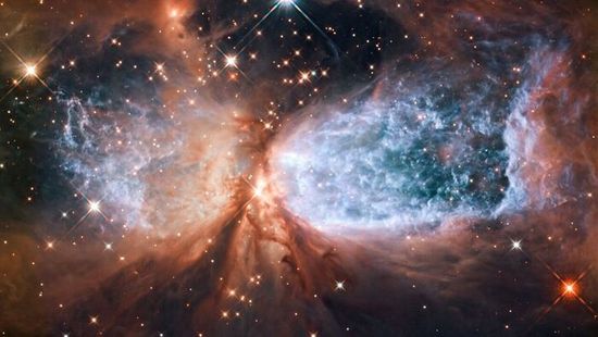 Festmények az űrben - Gyönyörű képeket készített a Hubble teleszkóp