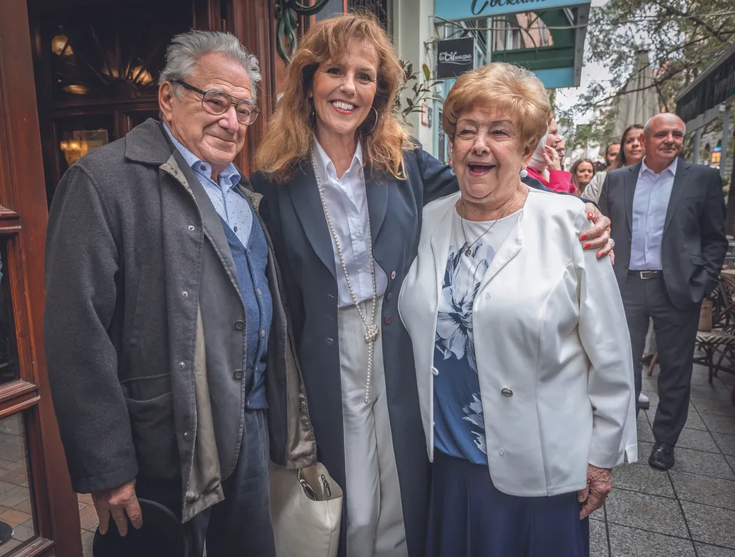 Pásztor Erzsi és a nyár: nem bírja a hőséget - RIPOST
