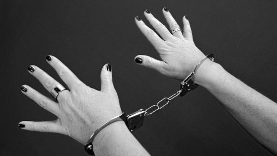 Borzasztó dolgokat művelt gyermekével a horroranya