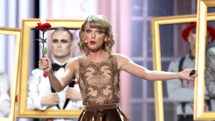 Aggasztó: kórházba került Taylor Swift édesapja