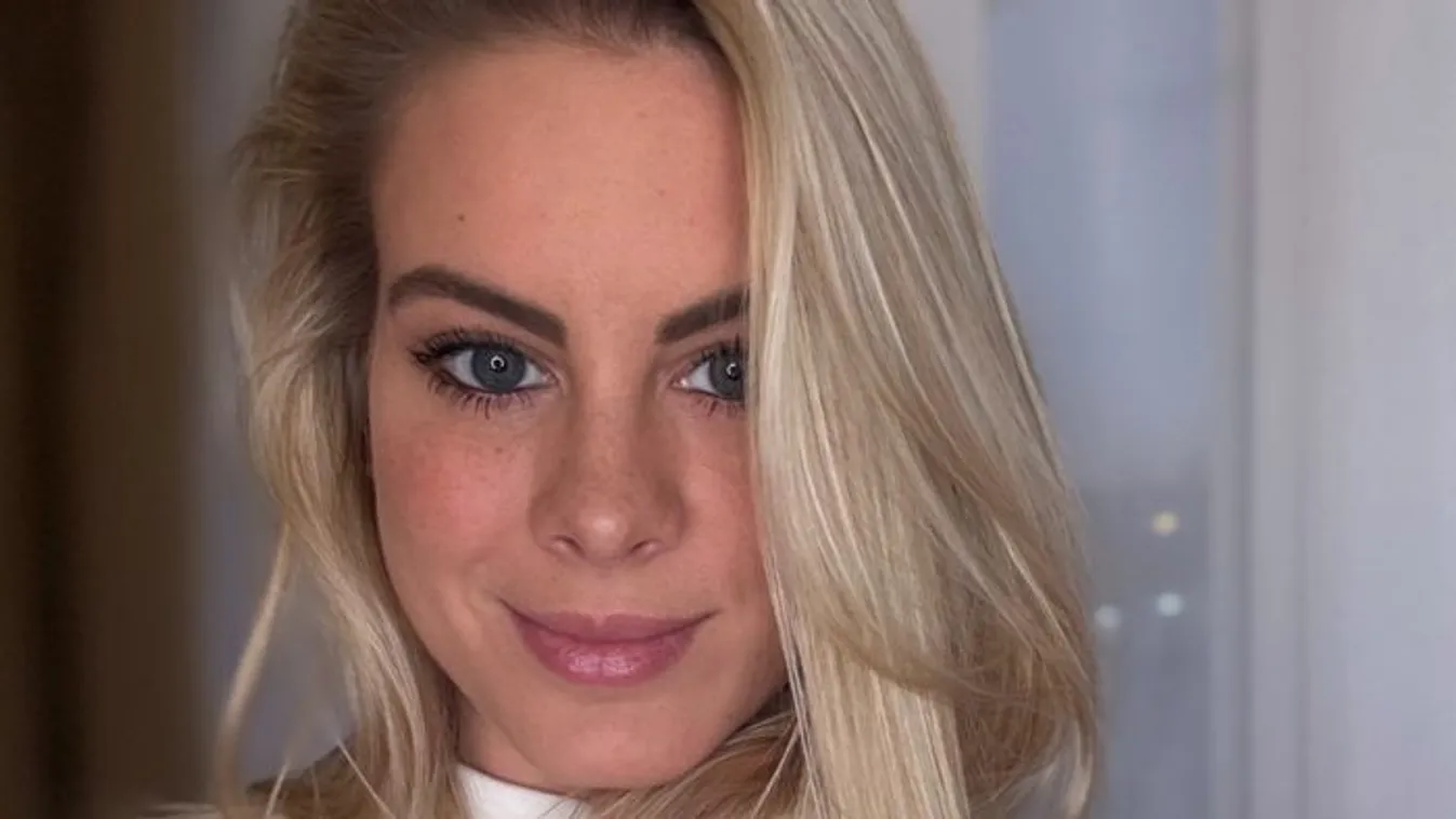 Szexi: Ledobta a textilt a Dancing with the Stars bomázója