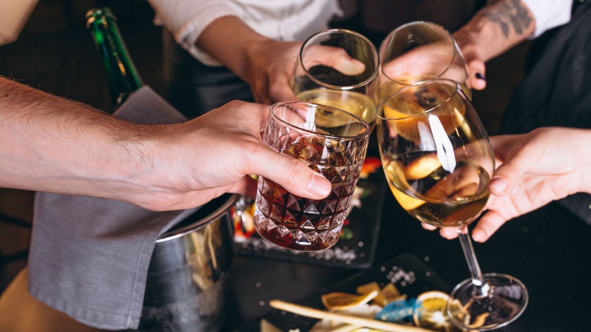 „Egy ital már kiütött, de nem az alkohol miatt” – Így derült ki, Simon halálos beteg