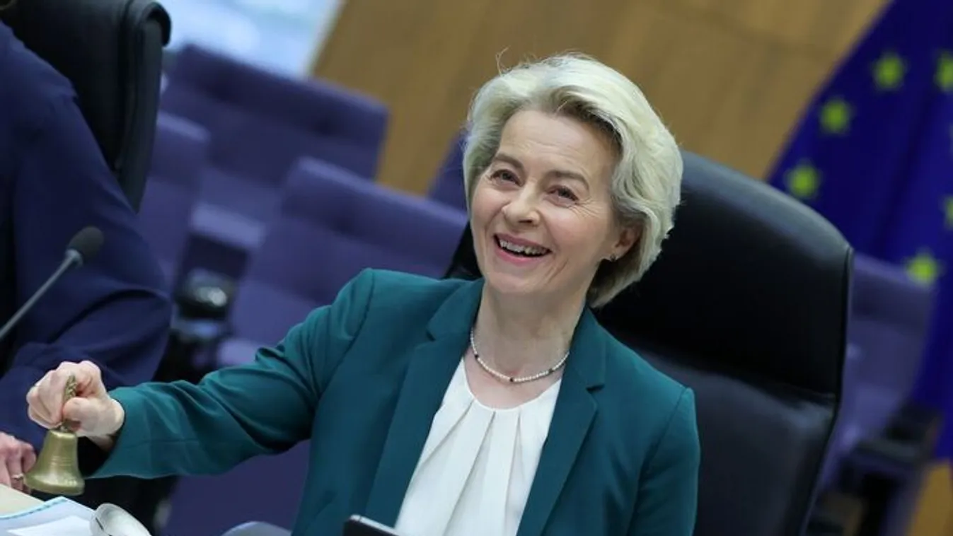 Megúszta Ursula von der Leyen