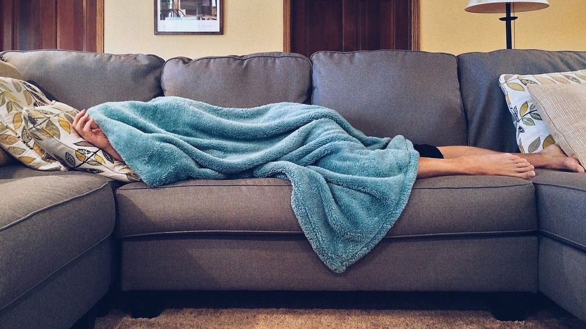 Miért rándulunk fel hirtelen alvás közben