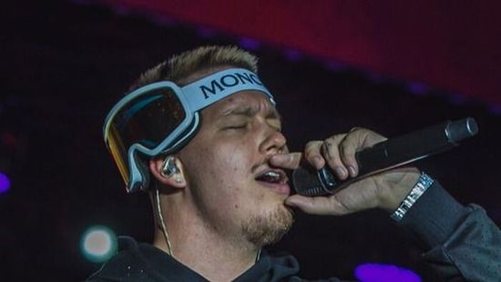 Manuel szülinapja éjjelén sokallt be: "B*ssza meg mindenki!"