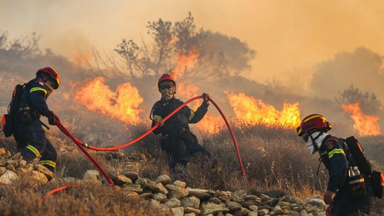 Tűzvész tombol a magyarok kedvenc nyaralóhelyén - Galéria