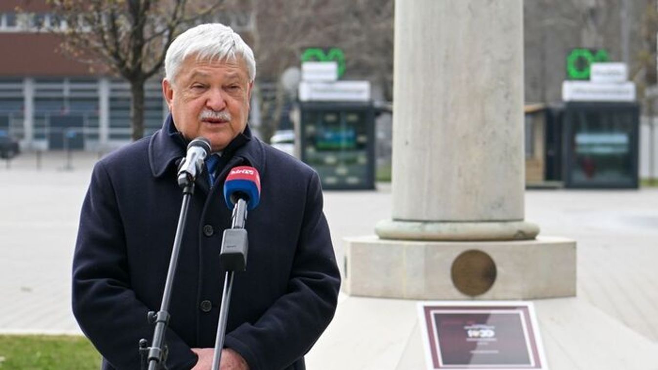 Csányi Sándor beszólt a Fradinak, Kubatov Gábor dalszöveggel reagált