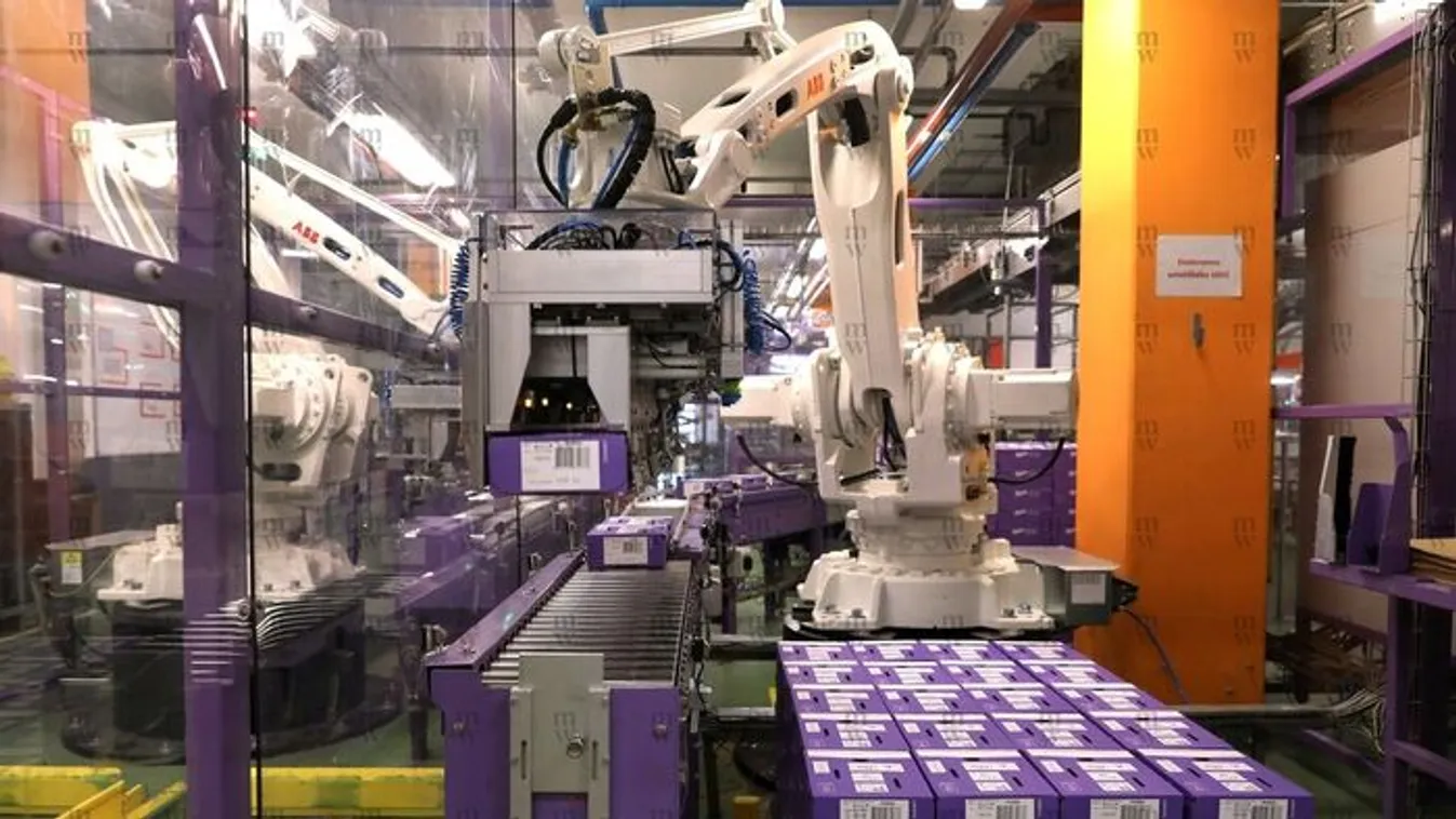 Otthagyta 23 milliós állását, hogy gyári munkás legyen