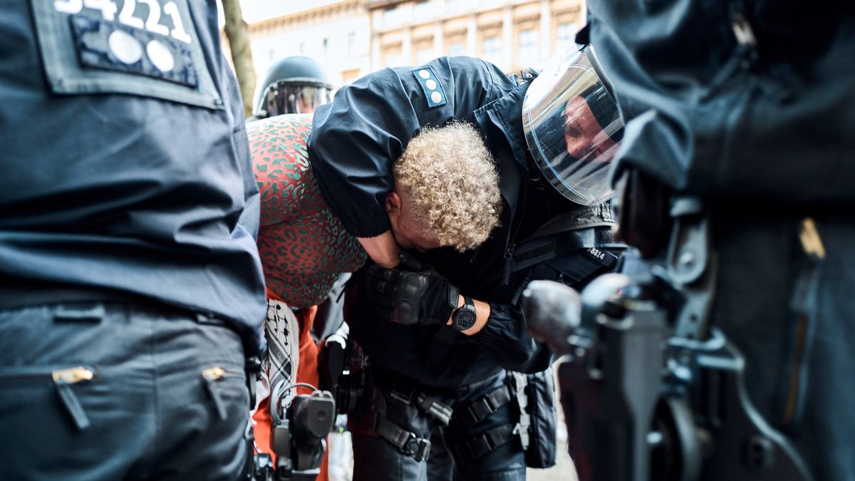 Berlin: rendőrség oszlatott fel egy Pride tüntetést, 57 embert letartóztattak