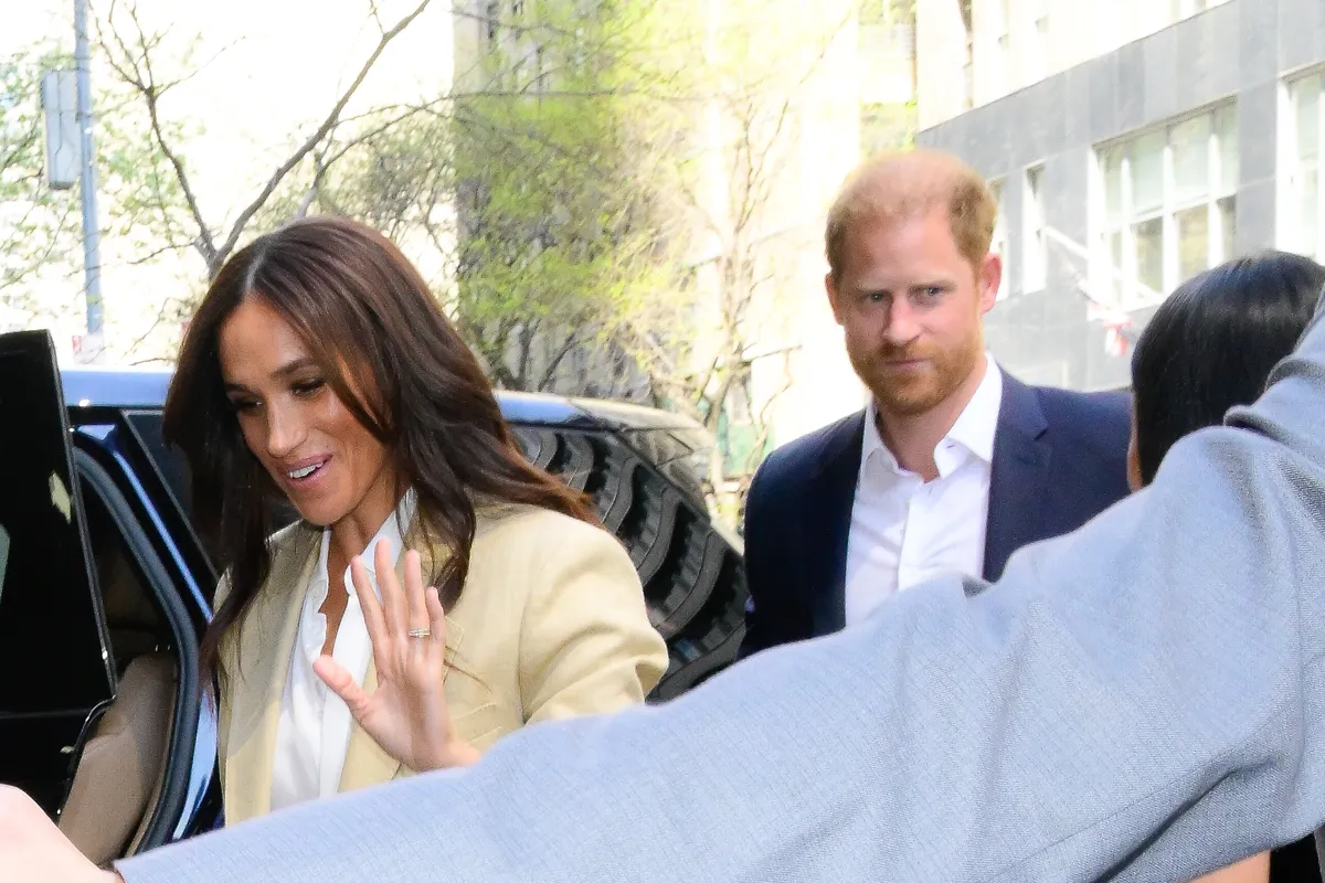 Átalakult Meghan Markle és Harry herceg testbeszéde 