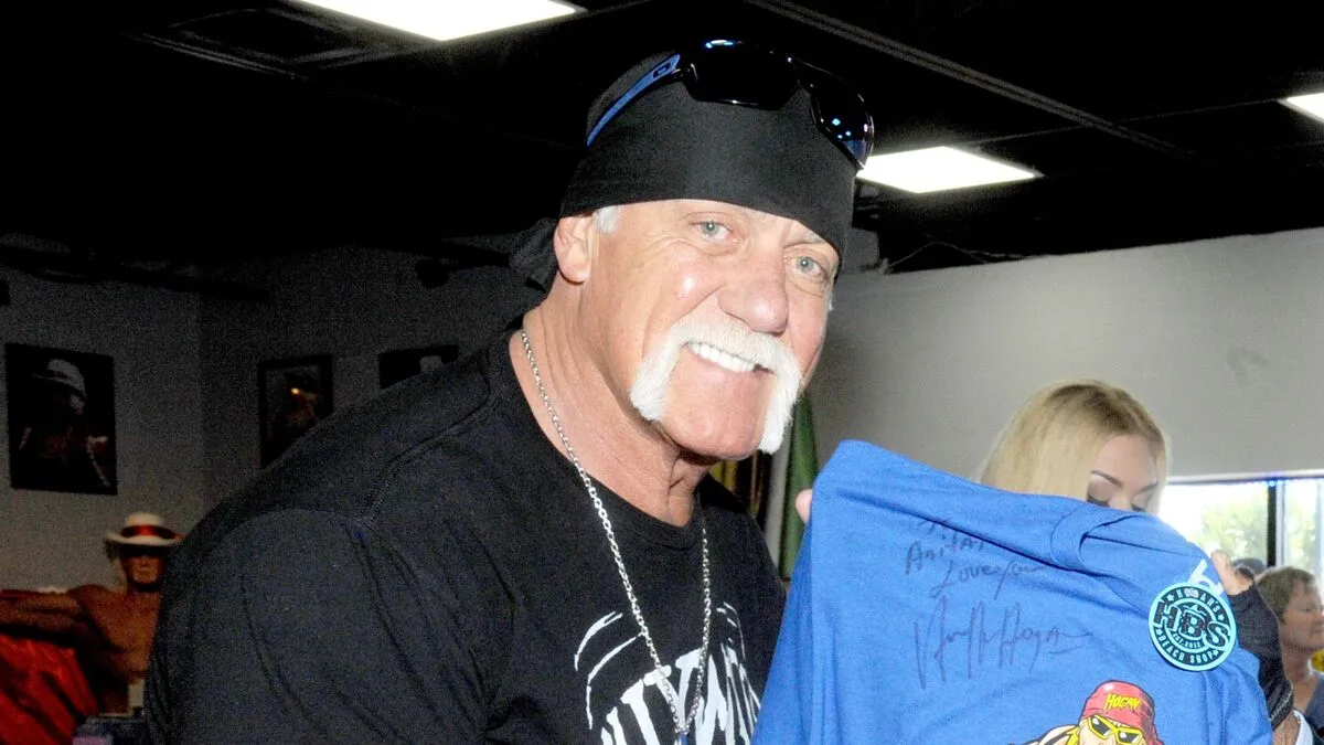 Hulk Hogan Reportedly Can't Feel Lower Body following Back Surgery