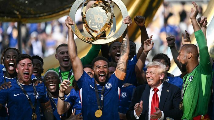 A hazai sztárokat is megosztotta a Chelsea - PSG meccse