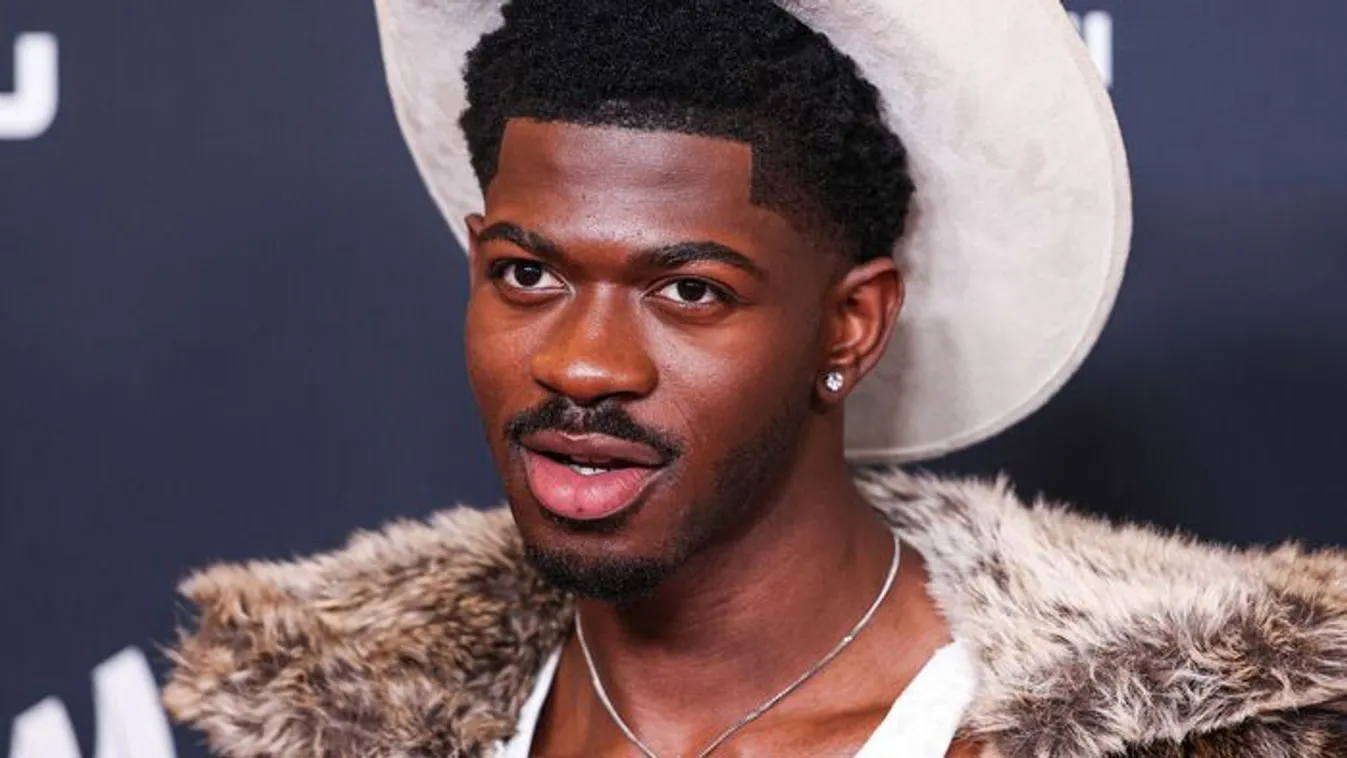 Alsógatyában balhézott az utcán, letartóztatták a rappert