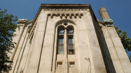 Titkos templomot találtak a bérházak ölelésében, Budapesten - Galéria