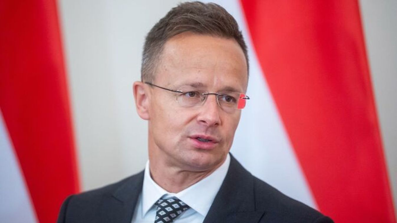 Szijjártó Péter: Visszautasítjuk az ukrán elnök fenyegetését