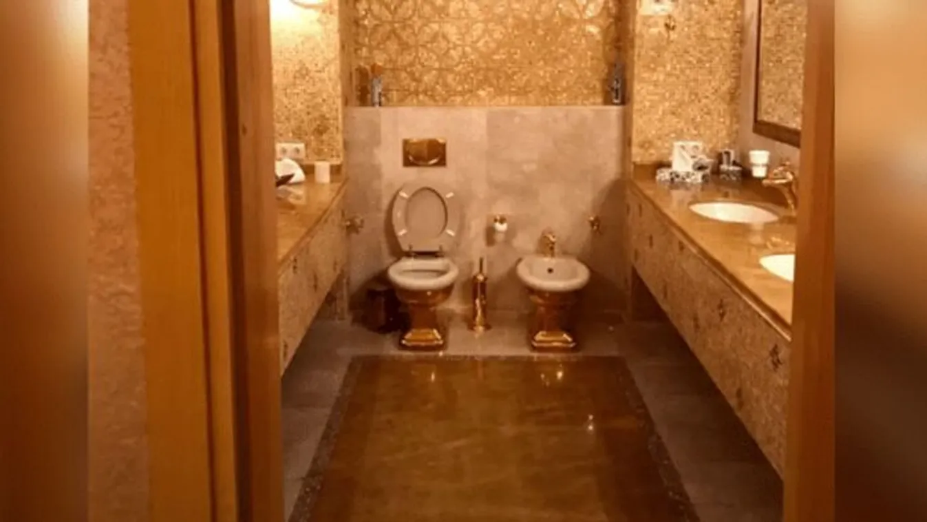 Színarany WC-t találtak Zelenszkij üzlettársának otthonában