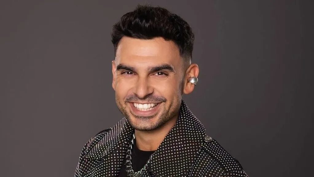 Nosztalgikus képekkel hangolódik a műsorra Horváth Tamás.