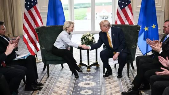 Von der Leyen blöffölt, Trump  máris 35%-os vámokkal fenyegeti az EU-t