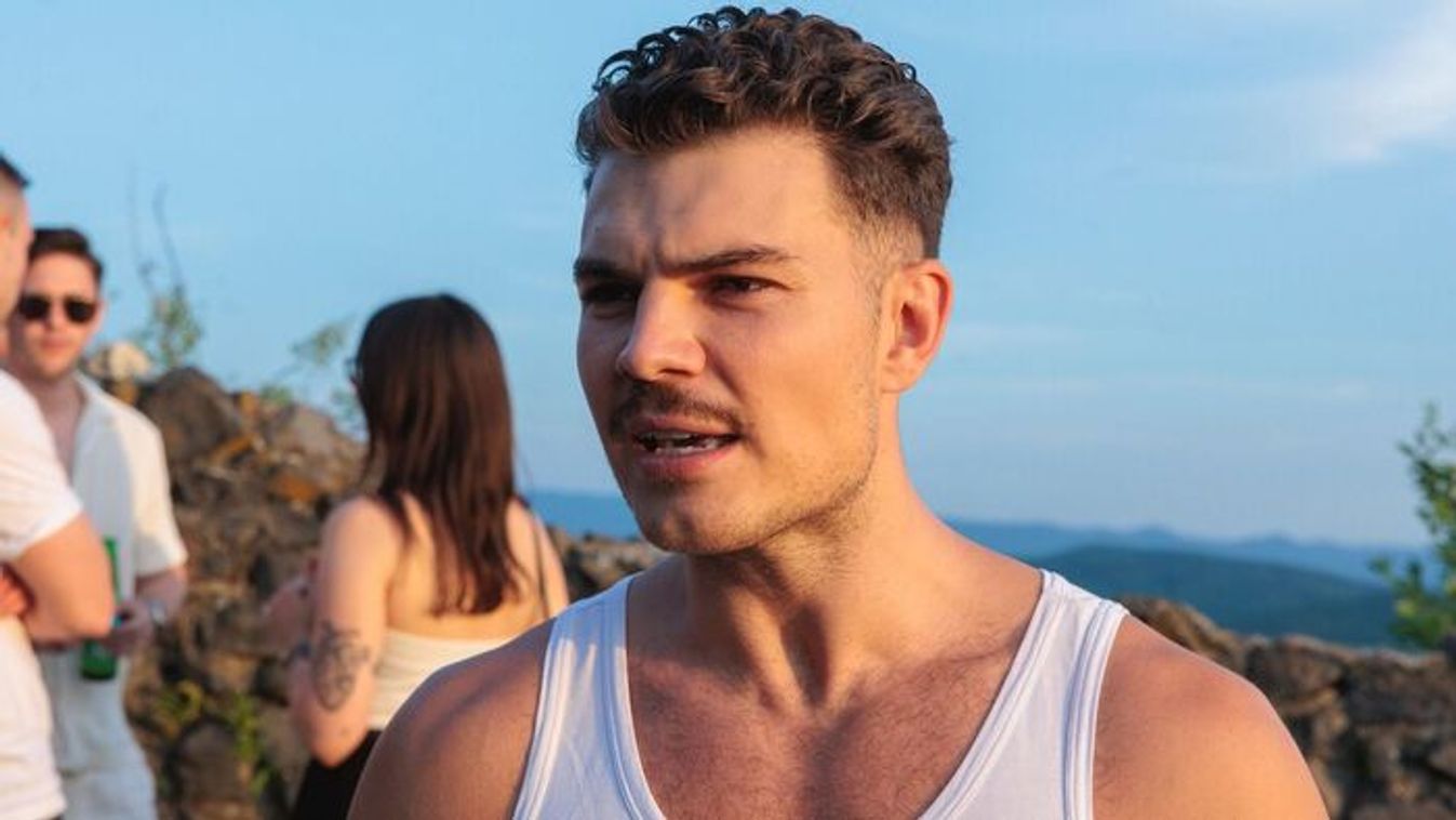 Kígyóval küzdött a vadonban Pumped Gabo – Videó