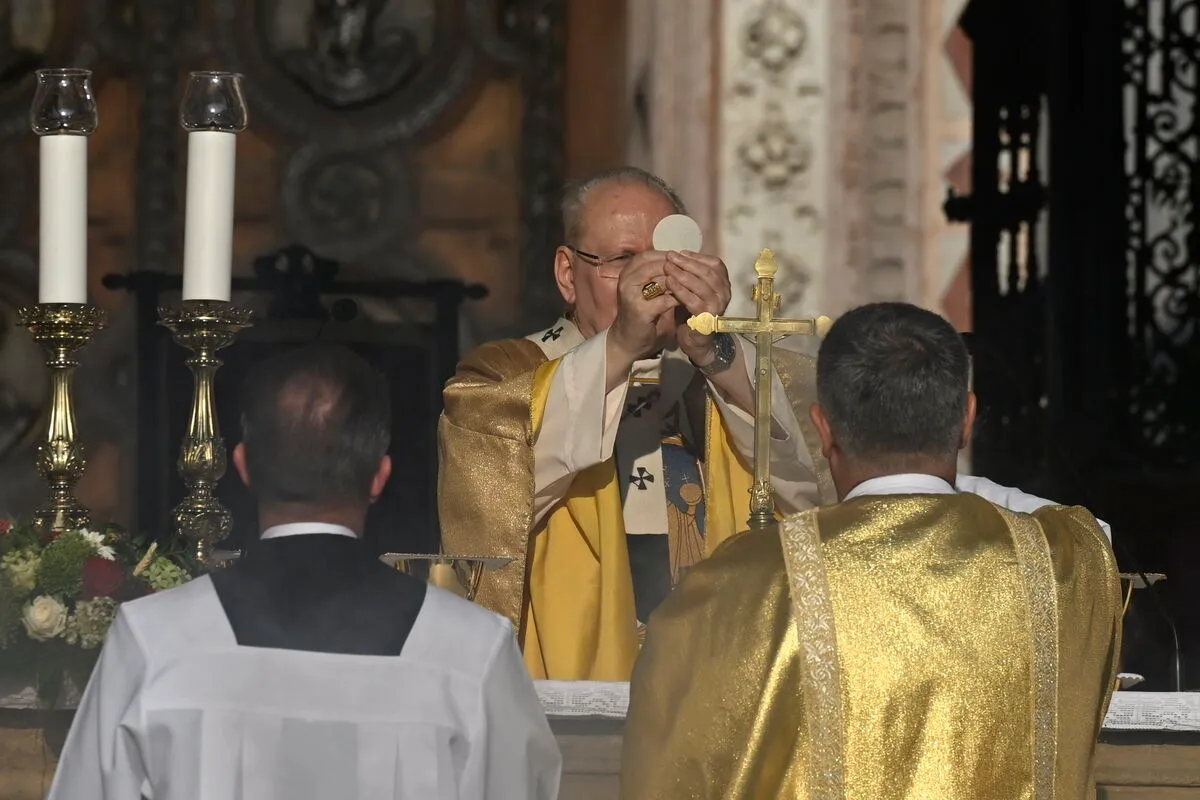 Augusztus 20. - Ünnepi szentmise a Szent István-bazilika előtt