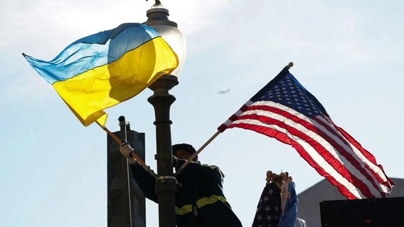 Lassan, de biztosan változik az USA Ukrajna-politikája