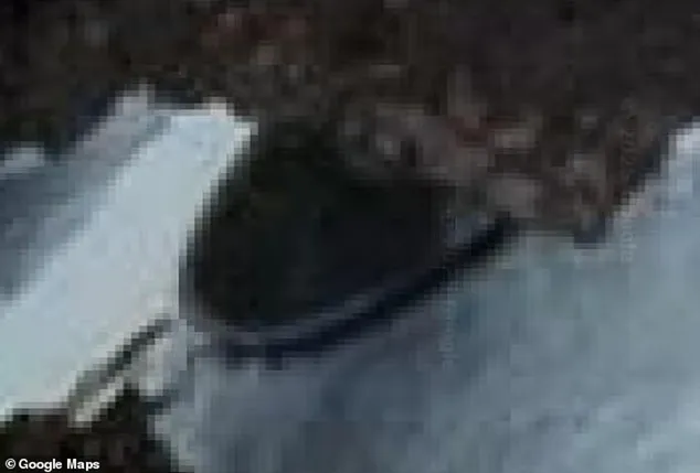 A pixeles kép ellenére sokan egy lezuhant UFO-ra gyanakodnak.