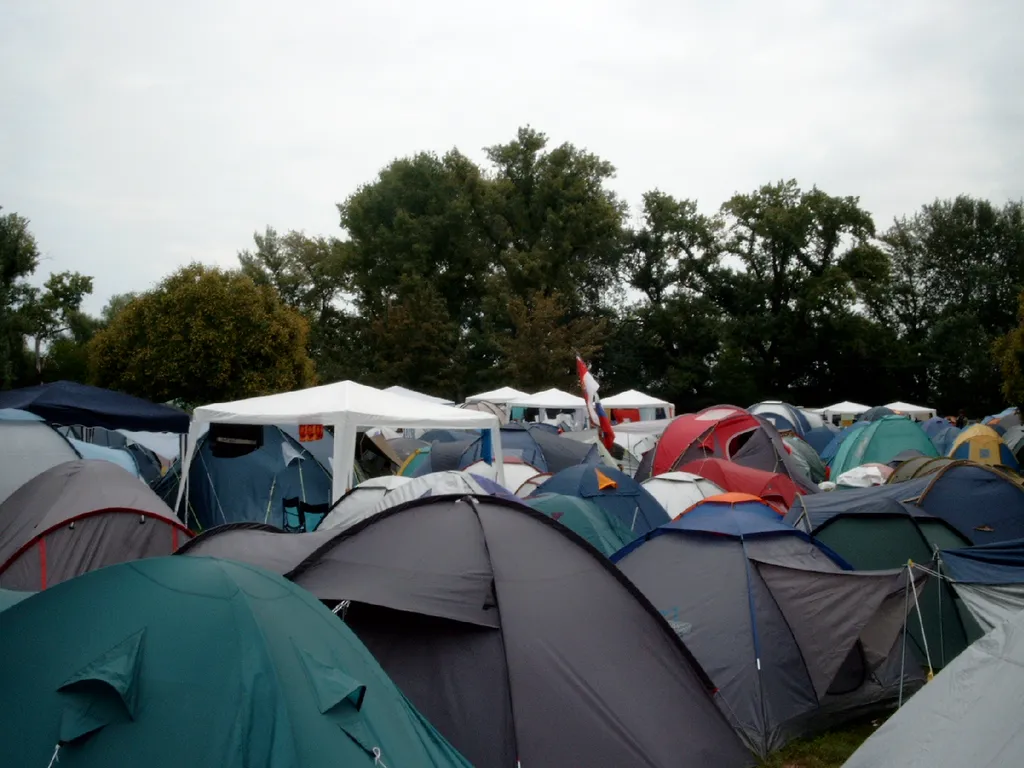 Medion   DIGITAL CAMERA        