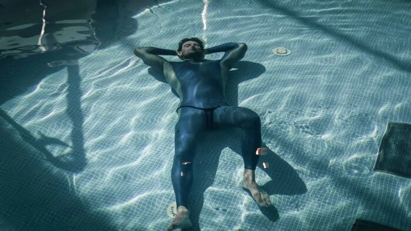 Világrekord: közel fél óra a víz alatt egy levegővel